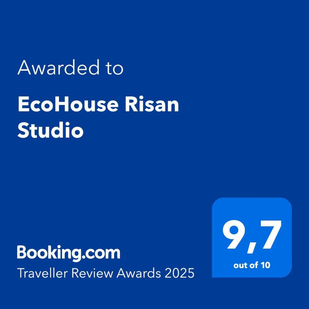 Ecohouse Risan Studio Eksteriør bilde